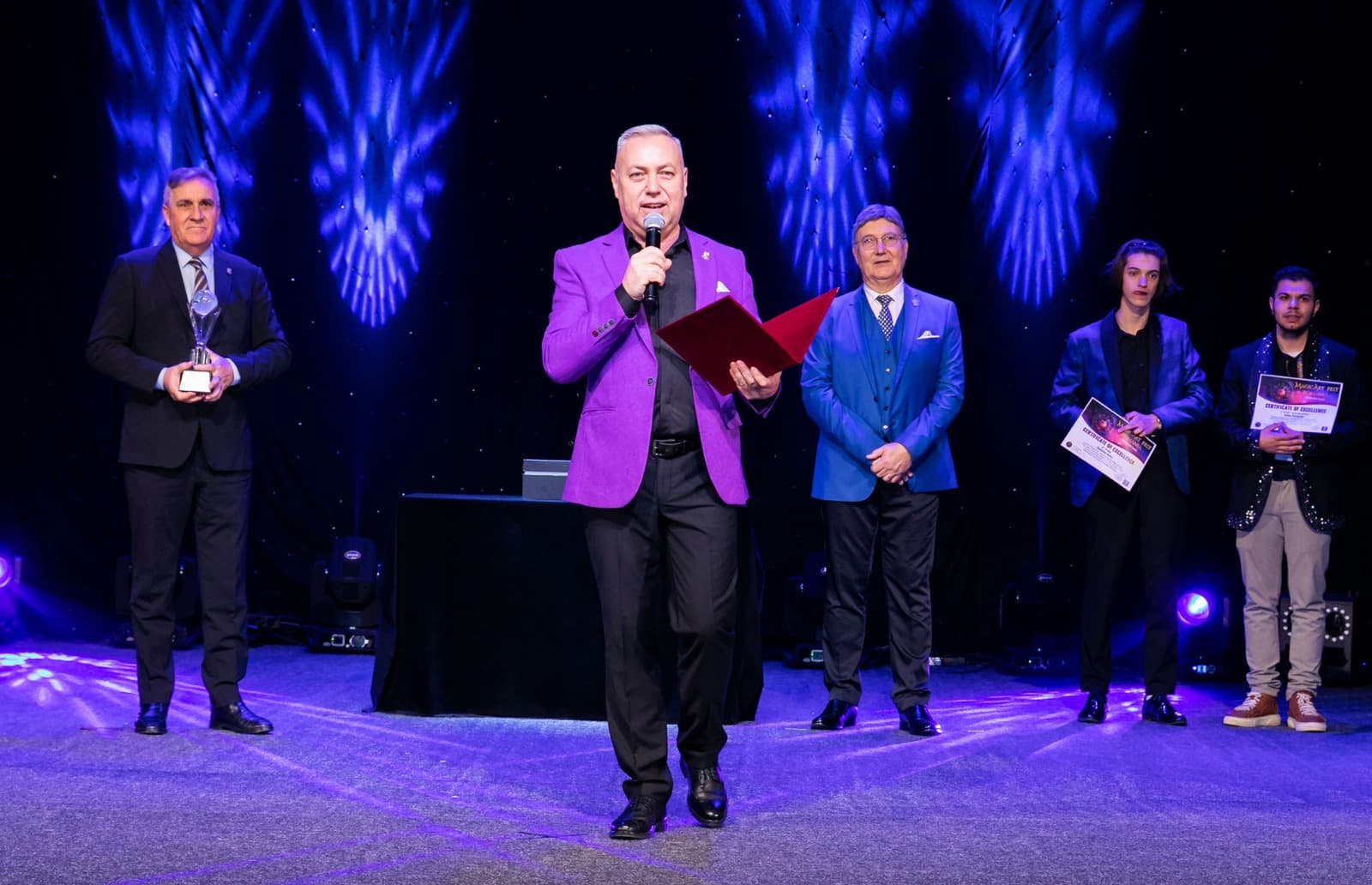 Christianis show